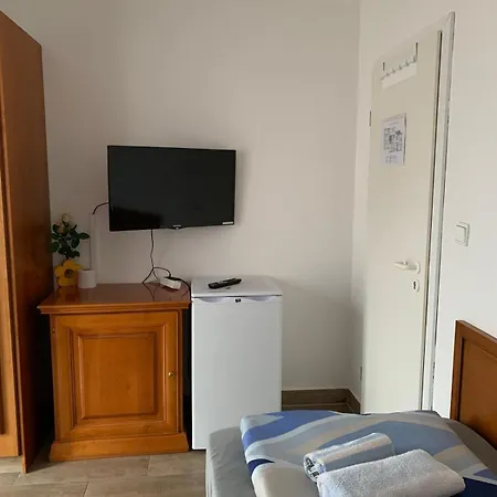 Pensión Zv-scholtz Gaestehaus Eisenfelden *